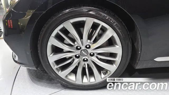 Genesis G80 2016 thumb 2