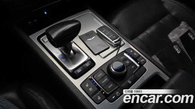 Genesis G80 2016 thumb 3