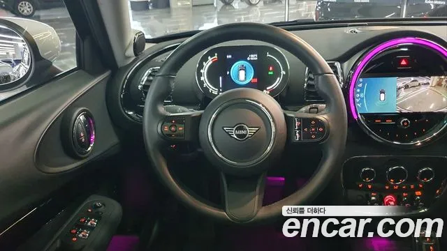 Mini Cooper Clubman 2023 thumb 8