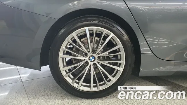 BMW 3 серии 2021 thumb 2