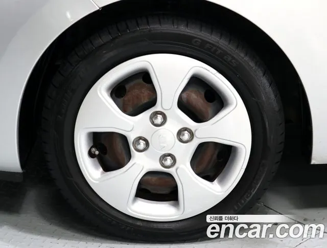 Kia Morning 2015 thumb 12