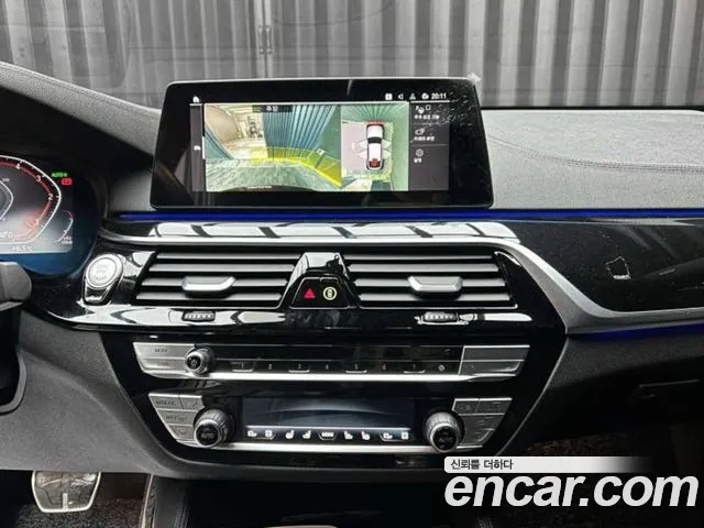 BMW 6 серии Gran Turismo 2020 thumb 10