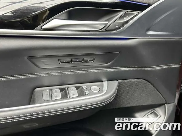 BMW 6 серии Gran Turismo 2020 thumb 8