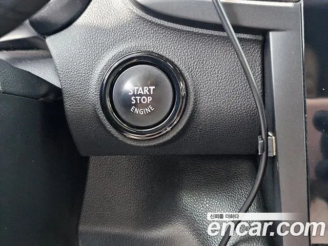 Renault QM6 2016 thumb 8