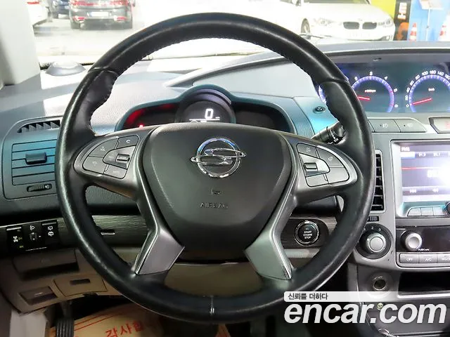 KGM Korando 2016 thumb 11