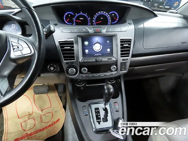 KGM Korando 2016 thumb 5