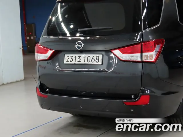 KGM Korando 2016 thumb 9