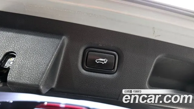 Hyundai Santa Fe 2018 thumb 9