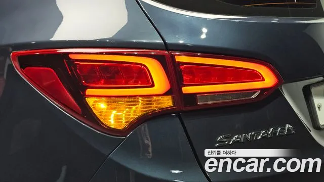 Hyundai Santafe 2015 thumb 3
