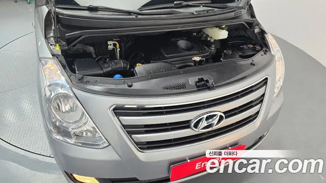 Hyundai Starex 2015 thumb 10