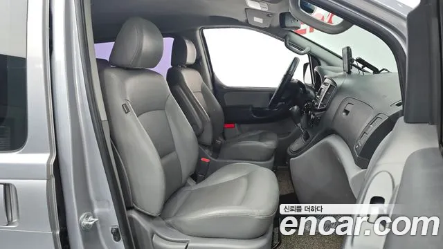 Hyundai Starex 2015 thumb 11