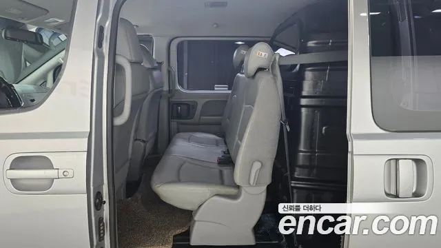 Hyundai Starex 2015 thumb 2