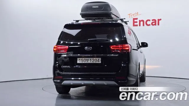 Kia Carnival 2019 thumb 3