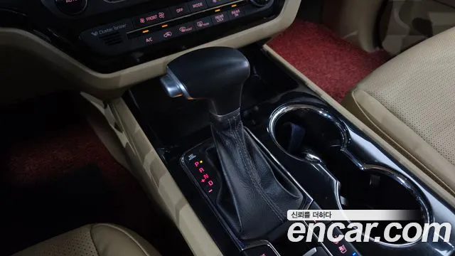 Kia Carnival 2019 thumb 12