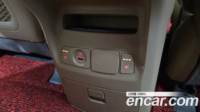 Kia Carnival 2019 thumb 11