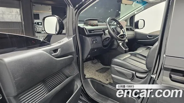 Hyundai Staria 2022 thumb 9
