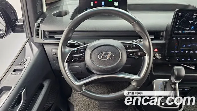 Hyundai Staria 2022 thumb 2