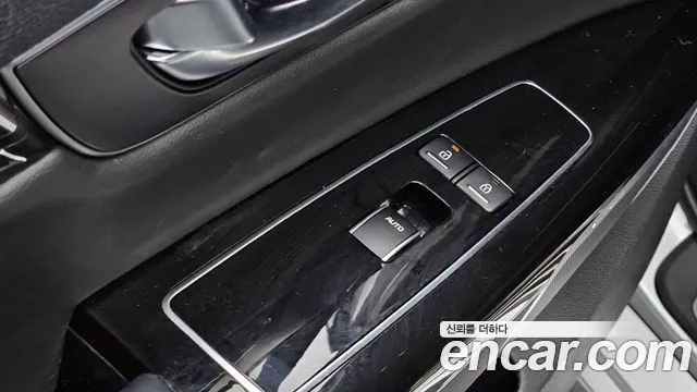 Kia K9 2015 thumb 11