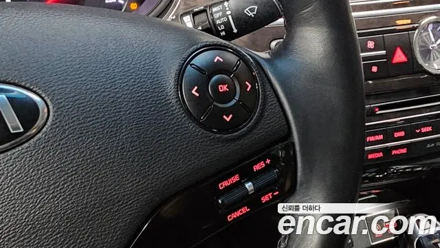 Kia K9 2015 thumb 12