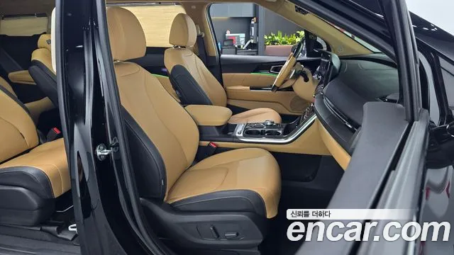 Kia Carnival 2022 thumb 4