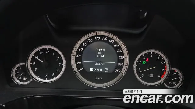 Mercedes-Benz E-Class 2010 thumb 3