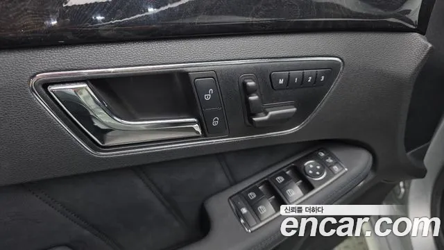 Mercedes-Benz E-Class 2010 thumb 6
