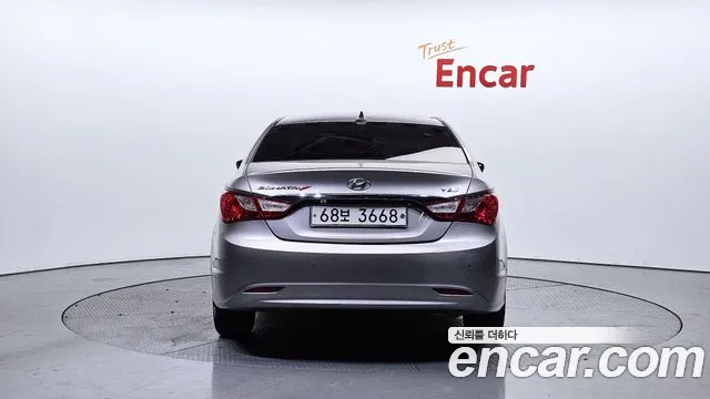 Hyundai Sonata 2011 thumb 10