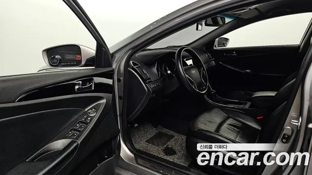 Hyundai Sonata 2011 thumb 9