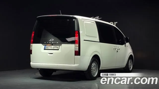 Hyundai Staria 2022 thumb 4