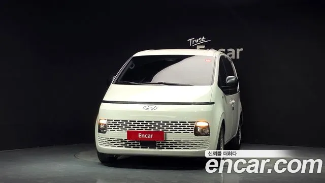 Hyundai Staria 2022 thumb 2