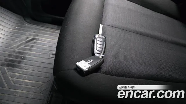 Hyundai Staria 2022 thumb 12