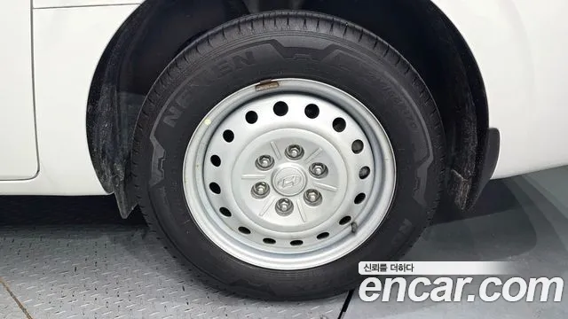 Hyundai Staria 2022 thumb 5