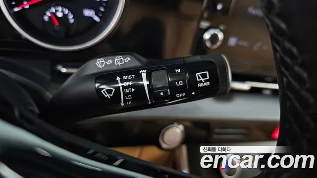 Kia Carnival 2021 thumb 2