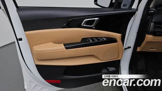 Kia Carnival 2021 thumb 11
