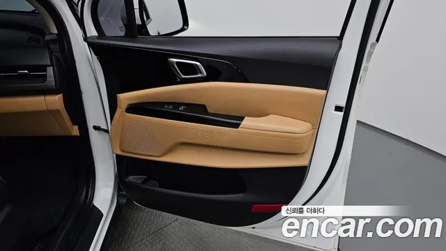 Kia Carnival 2021 thumb 4