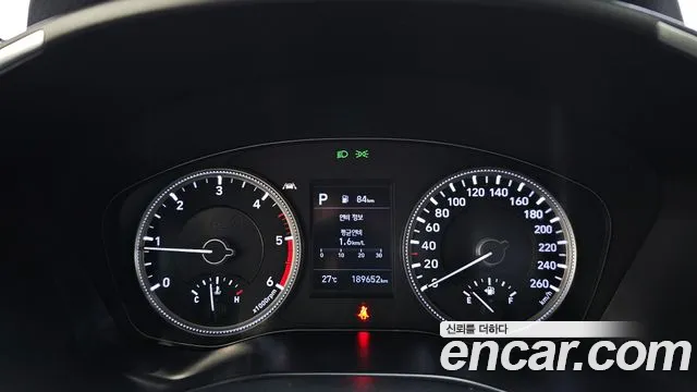 Hyundai Santa Fe 2018 thumb 9