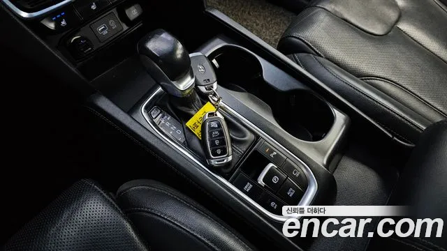 Hyundai Santa Fe 2018 thumb 5