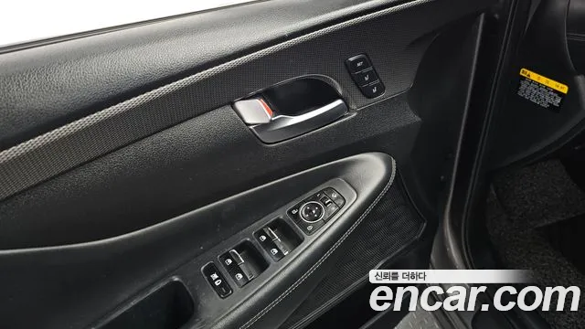 Hyundai Santa Fe 2018 thumb 12