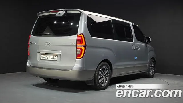 Hyundai Staria 2019 thumb 2