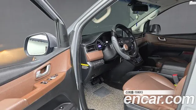 Hyundai Staria 2019 thumb 10