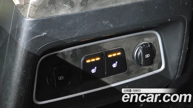Hyundai Staria 2019 thumb 8
