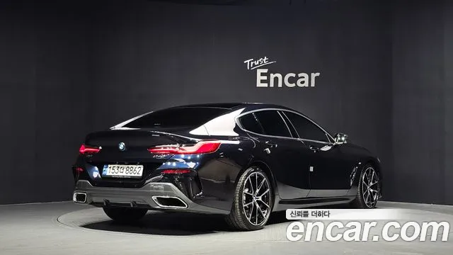 BMW 8 серии 2021 thumb 2