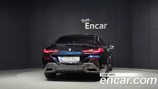 BMW 8 серии 2021 thumb 9