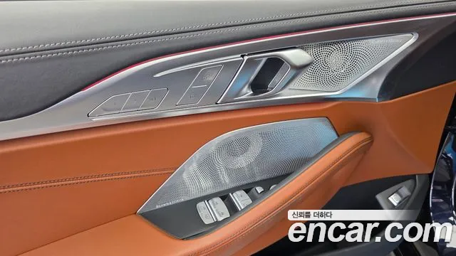 BMW 8 серии 2021 thumb 10