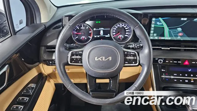 Kia Carnival 2023 thumb 4
