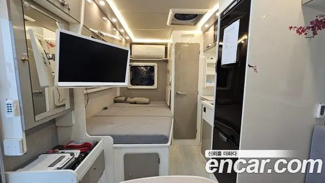 Hyundai Staria 2021 thumb 8