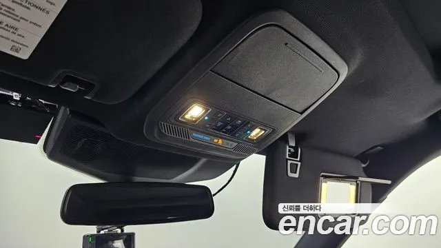 Ford Explorer 2022 thumb 11