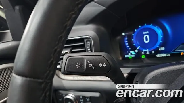 Ford Explorer 2022 thumb 3