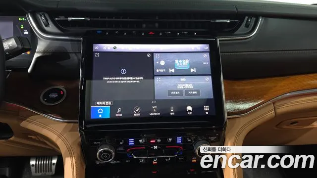 Jeep Grand Cherokee 2023 thumb 10