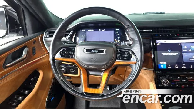 Jeep Grand Cherokee 2023 thumb 4